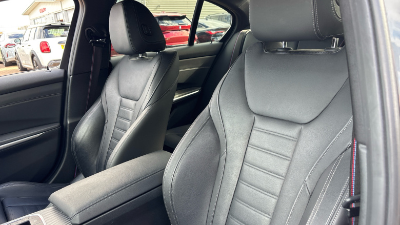 BMW 3 Series 320i M Sport 4dr Step Auto [Pro Pack] Petrol Saloon